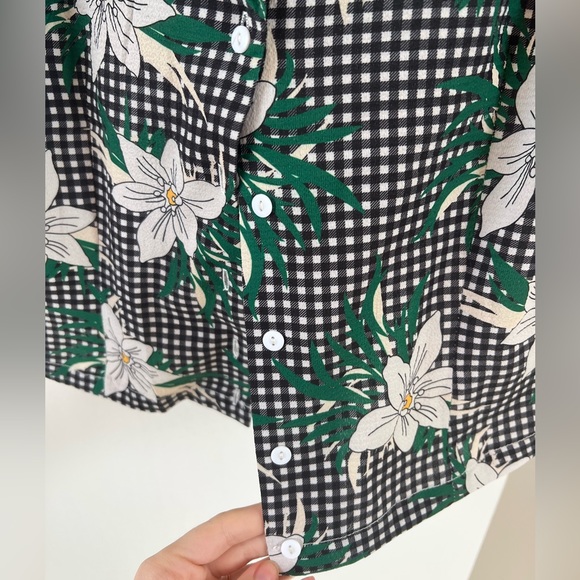 Black and white gingham button up top with white, green and yellow flowers - Picture 3 of 3